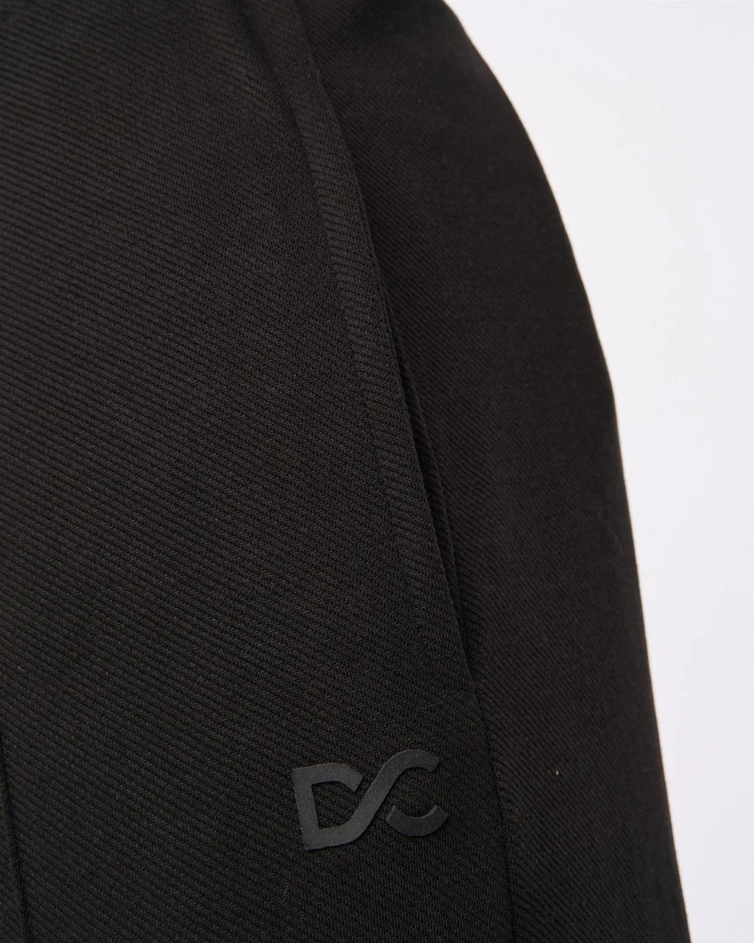 Duck & Cover Tames Jogger - Black