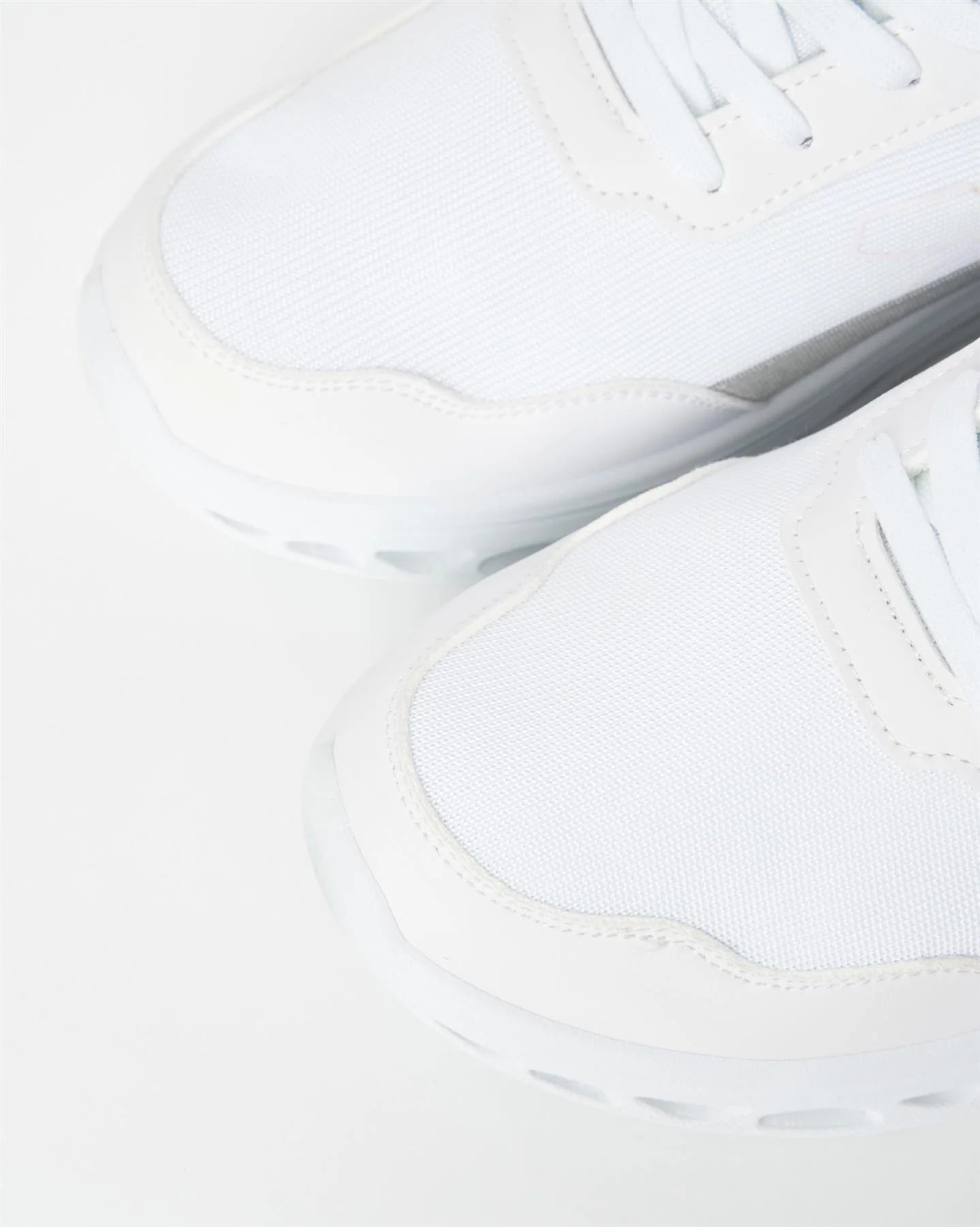 Crosshatch Jesmond Trainer