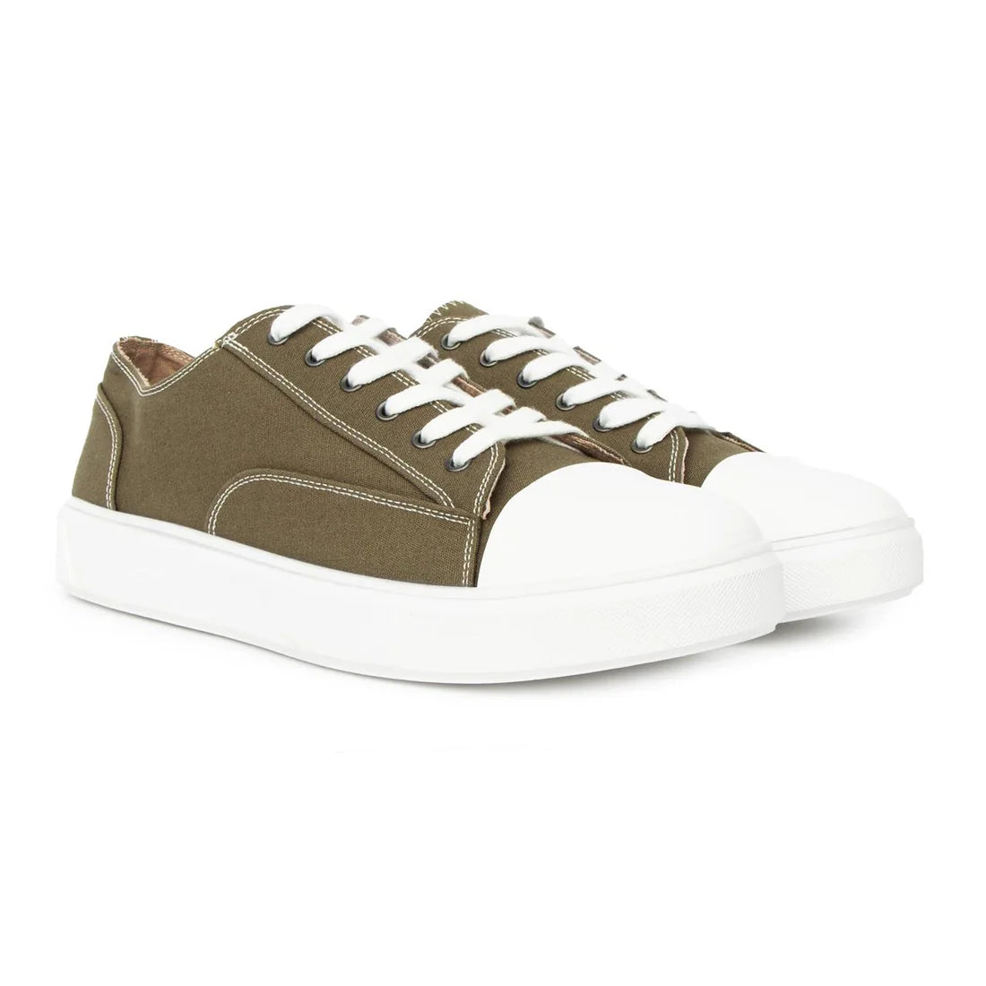 Duck & Cover Nesta Trainers