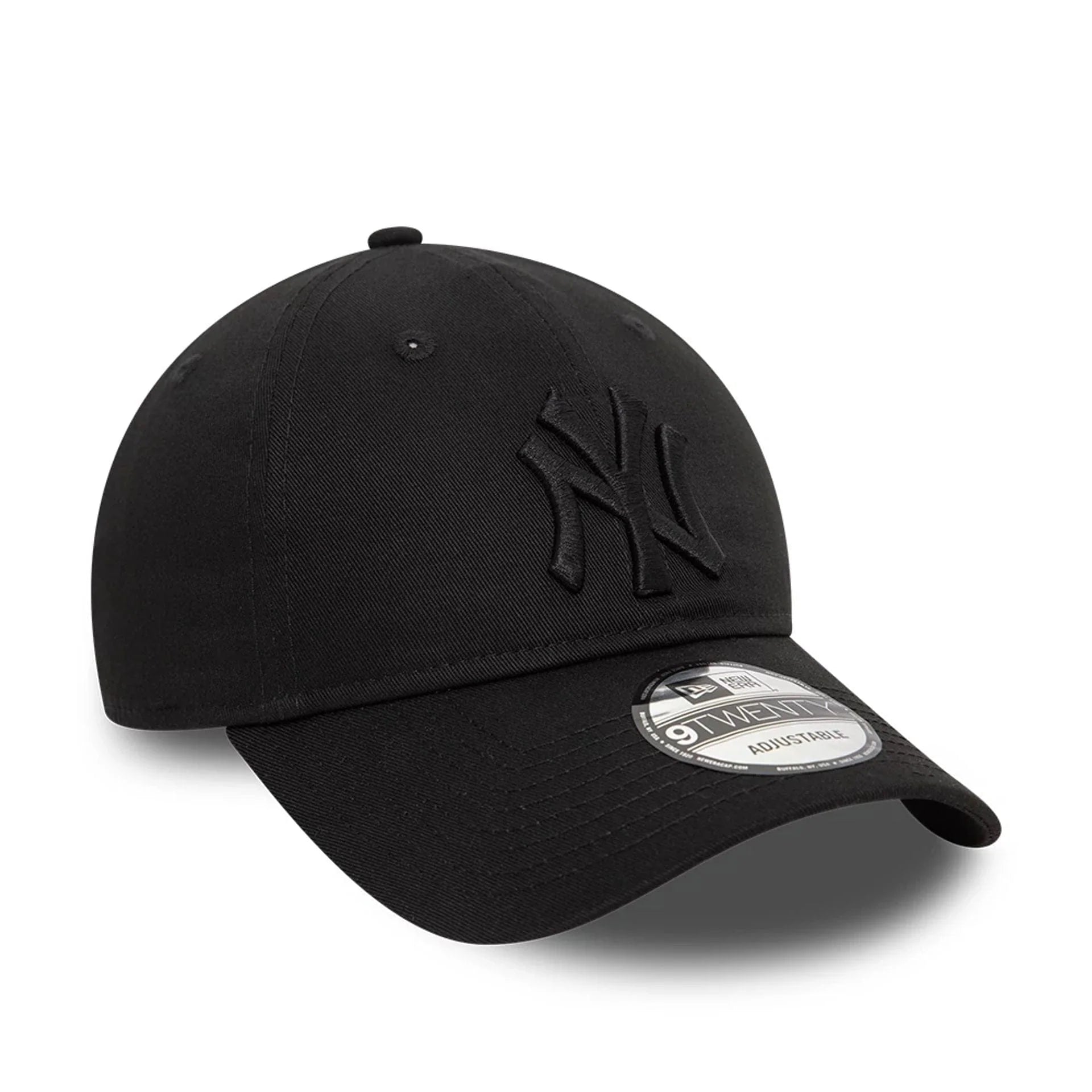 New York Yankees League Essential Black On Black 9TWENTY Adjustable Cap