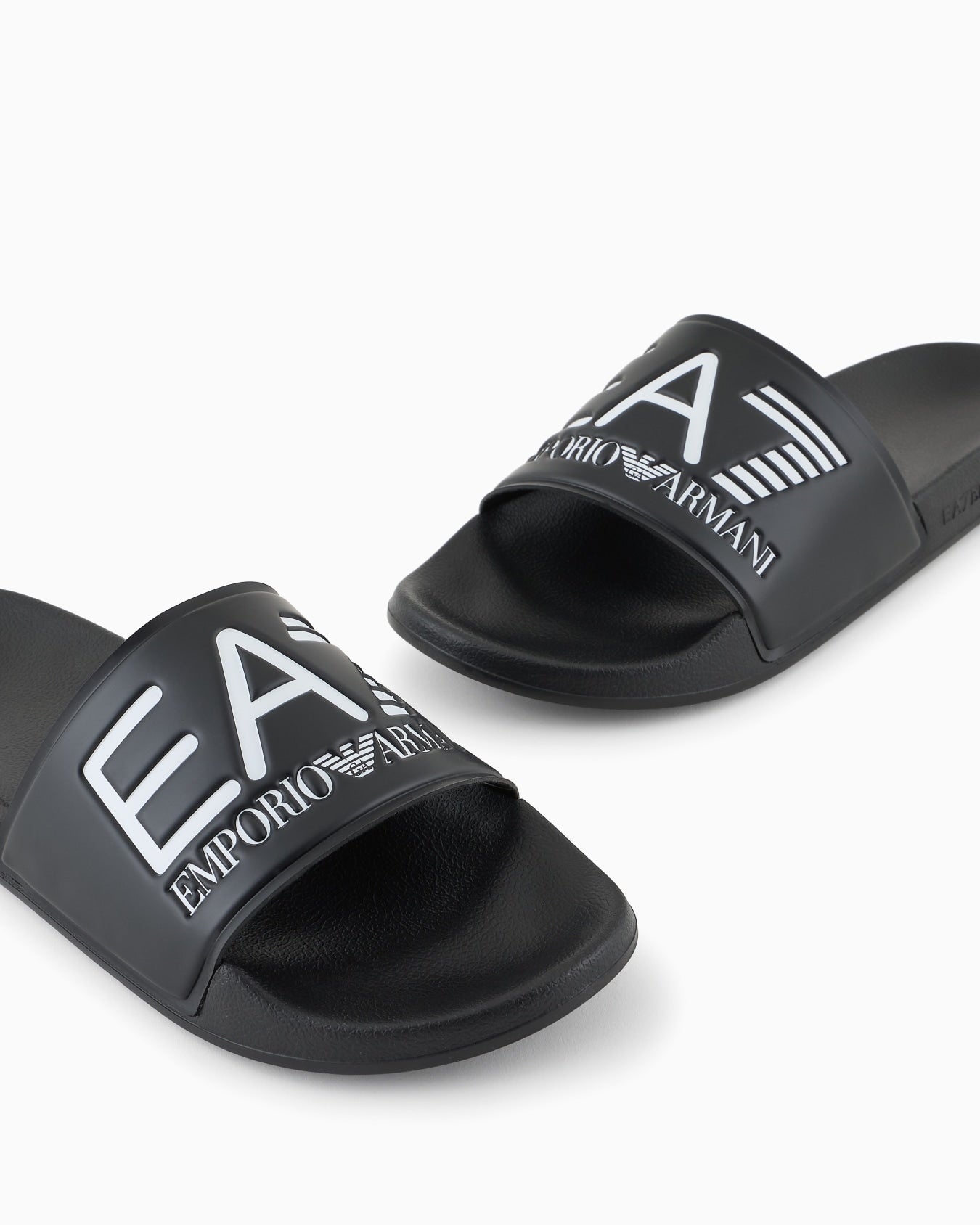 EA7 Emporio Armani 7X000108 Slides With Oversized Logo - Black