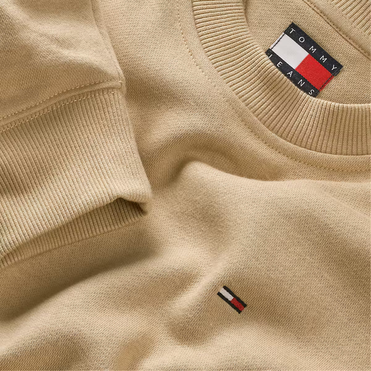 Tommy Jeans DM0DM20741AB9 Regular Flag Crewneck Sweatshirt - Gentle Gold