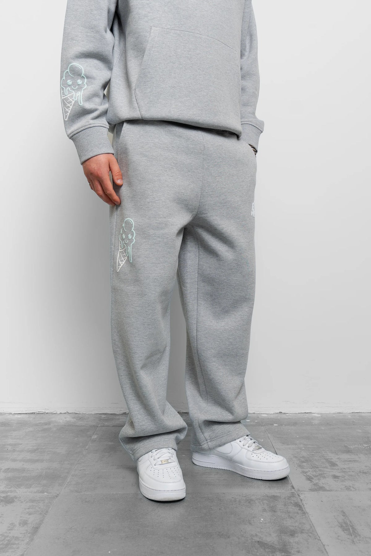 Fresh Flavours Rise Joggers - Light Grey
