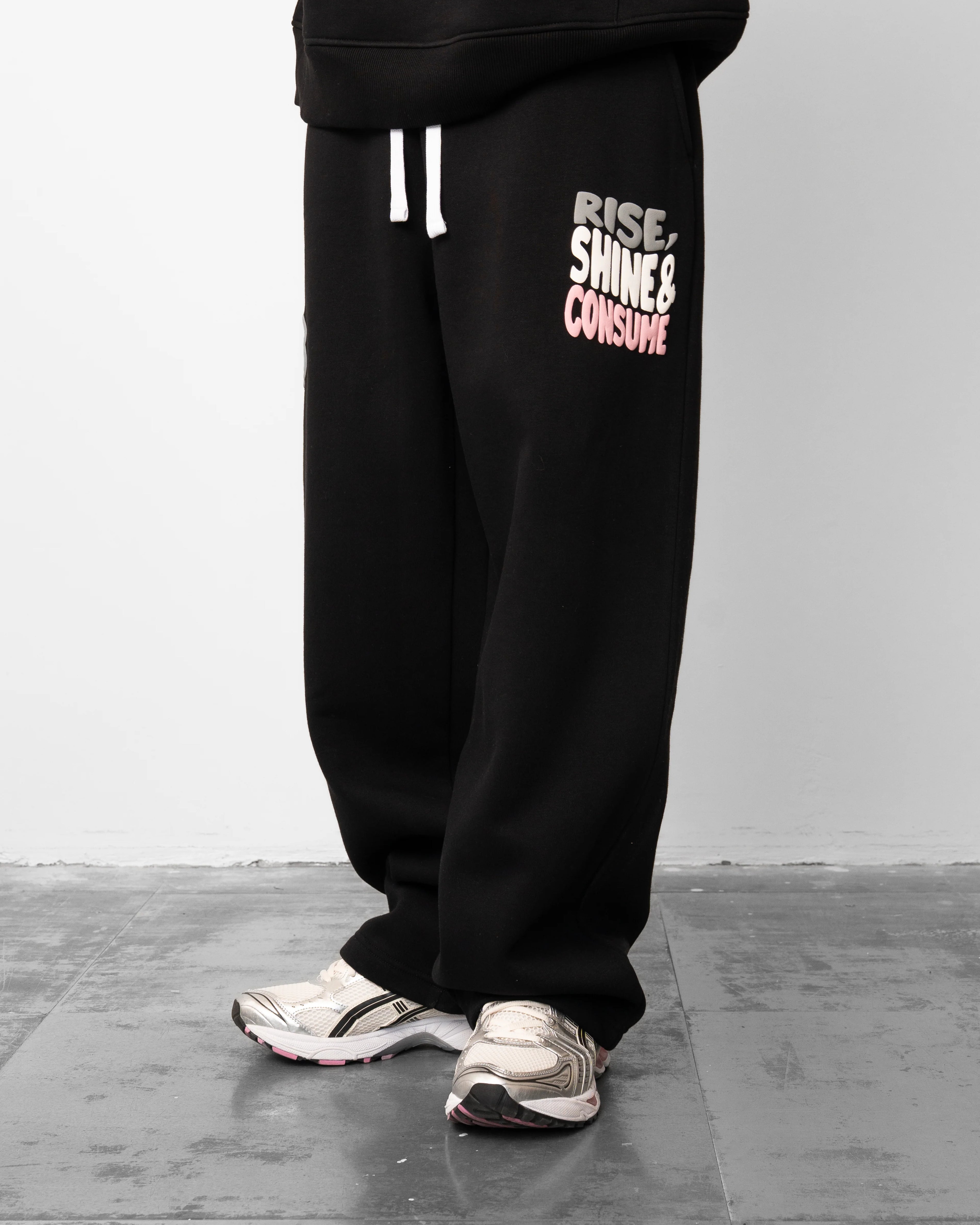 Fresh Flavours Rise Joggers - Black