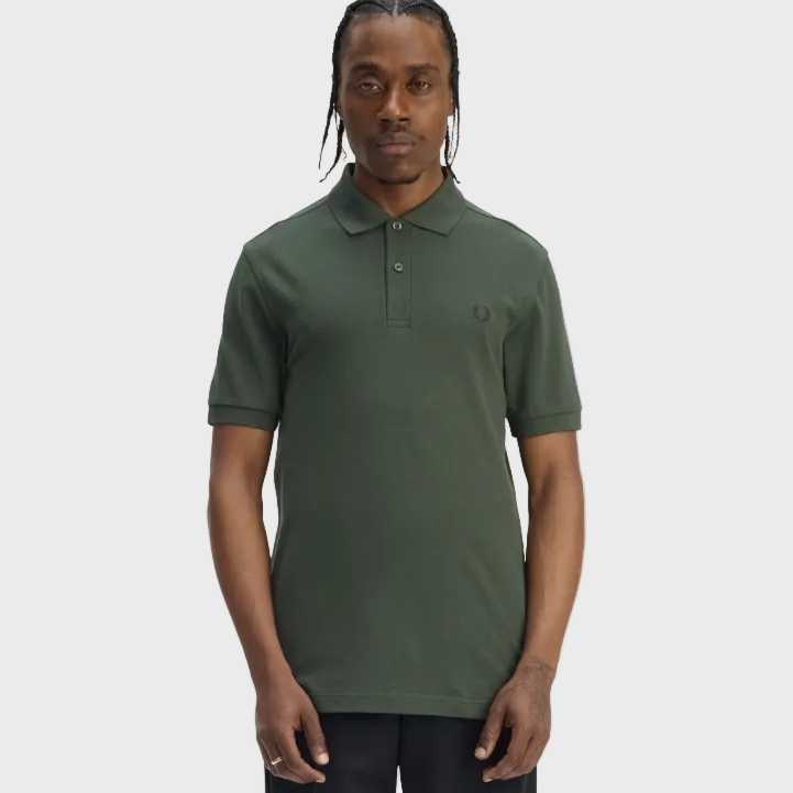 Fred Perry M6000 The Fred Perry Polo Shirt - Z86 Court Green/Navy