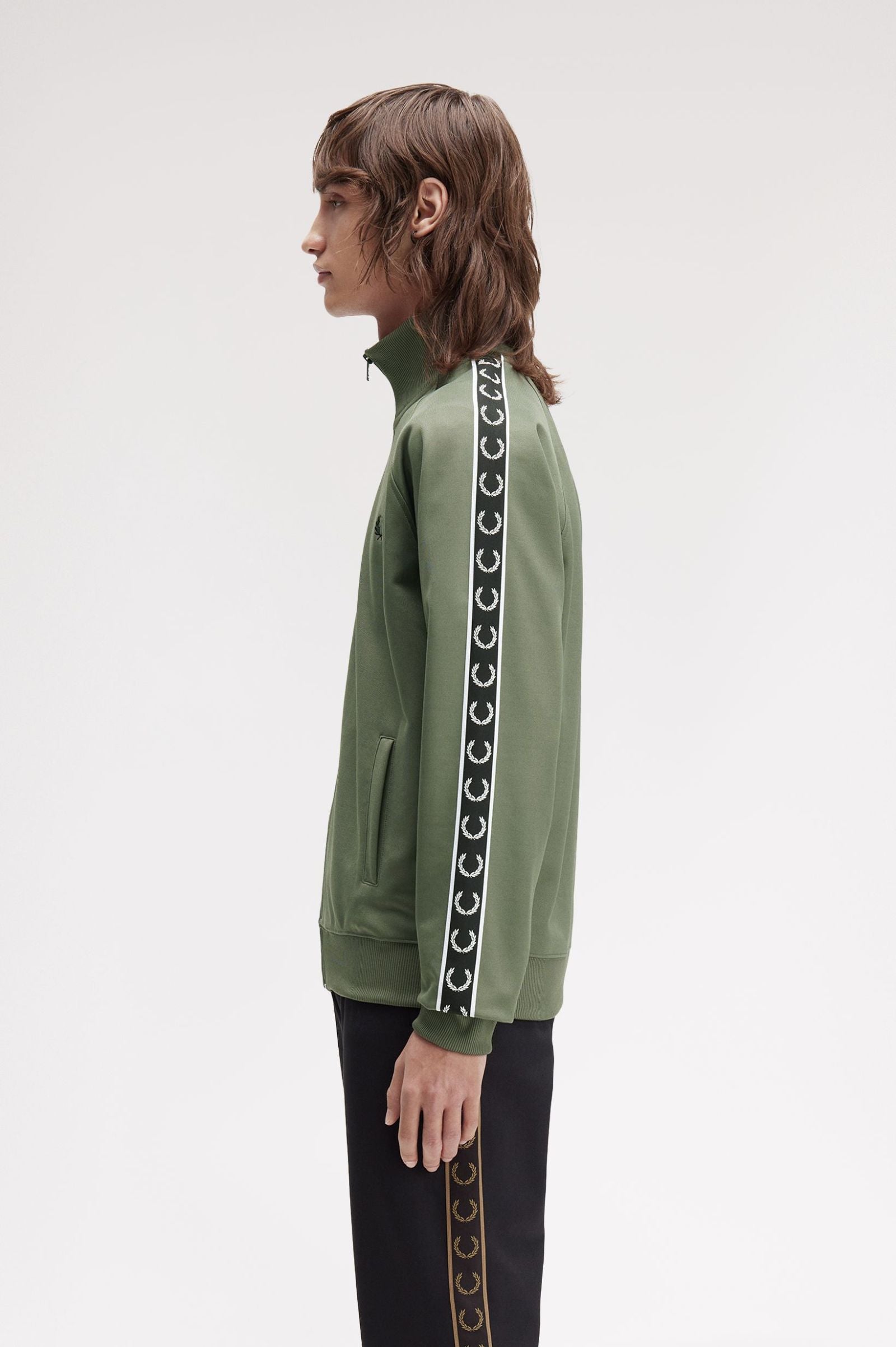 Fred Perry J4620 Taped Track Jacket Z50 Laurel Wreath Green/Black
