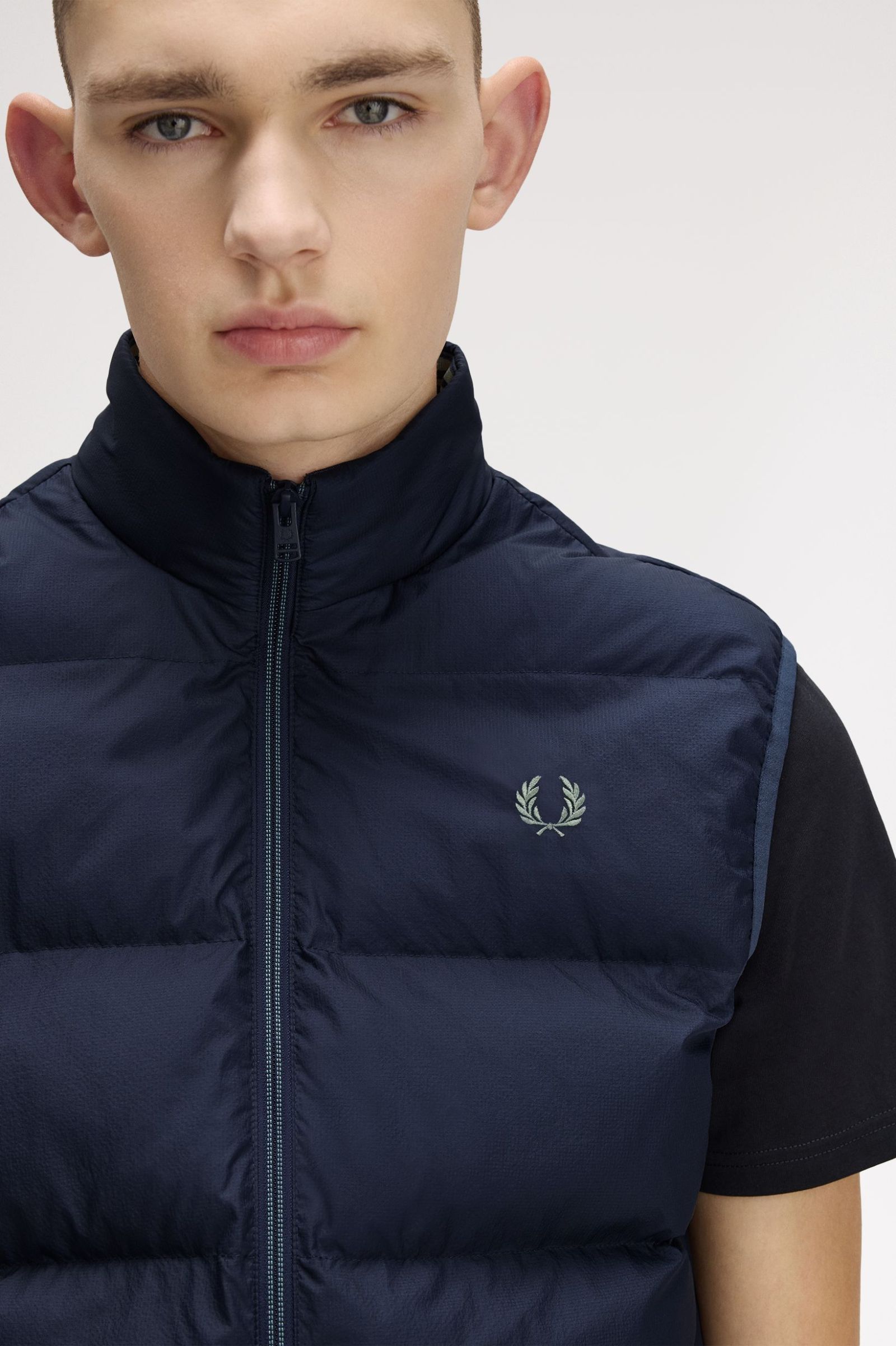 Fred Perry J8522 Insulated Gilet 738 Dark Airforce