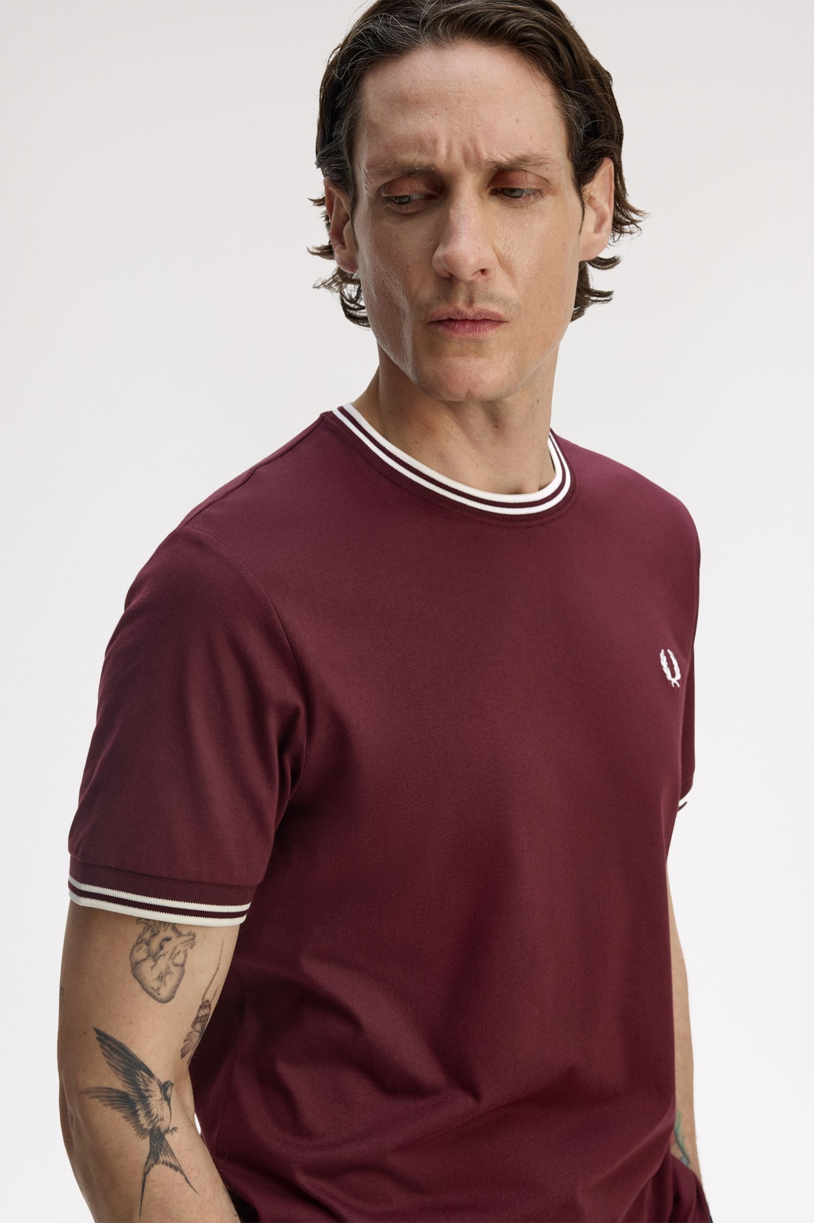 Fred Perry M1588V Twin Tipped T-Shirt - 64A Oxblood/Ecru