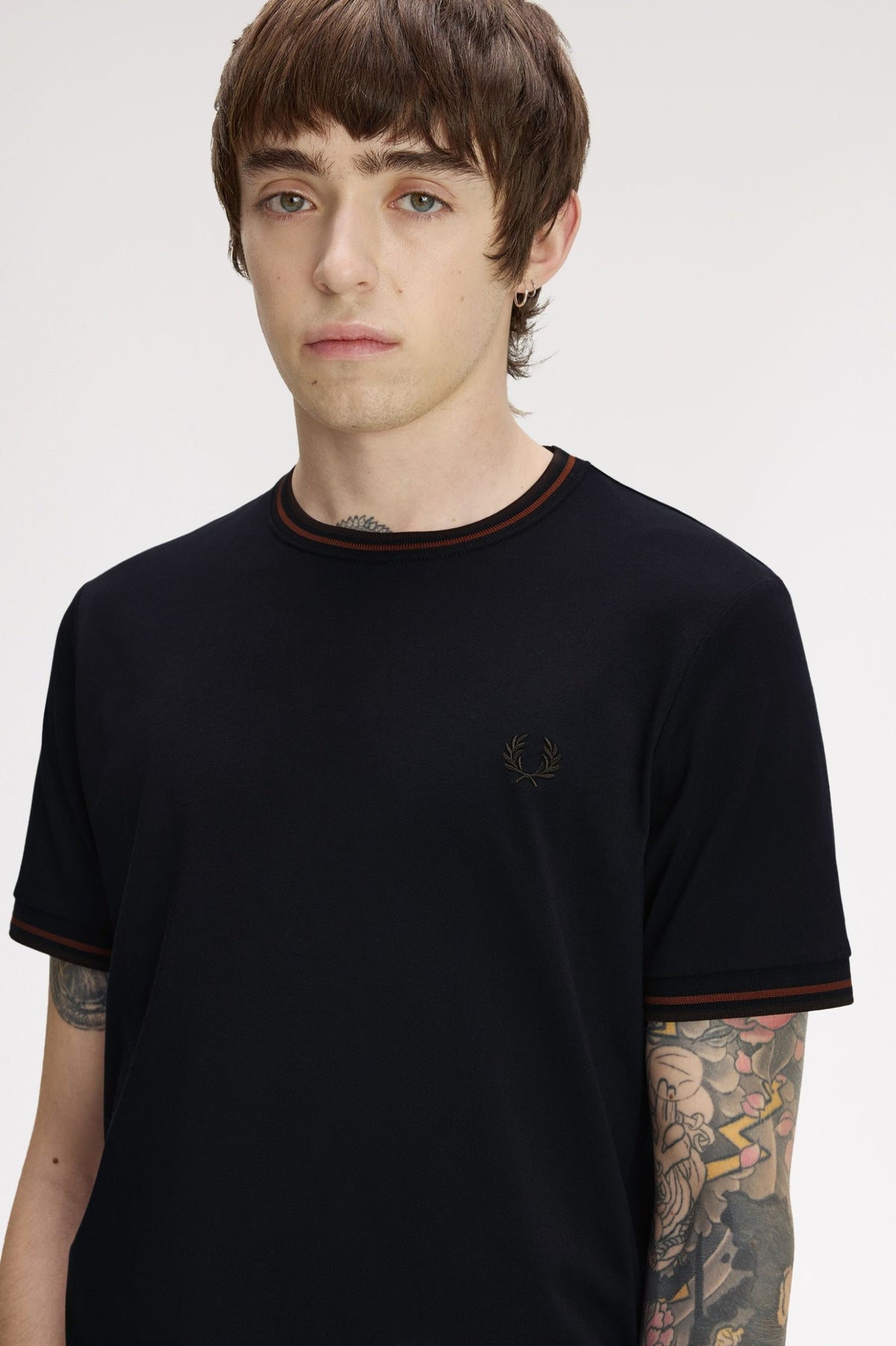 Fred Perry M1588V Twin Tipped T-Shirt 75C - Navy/Brandy/Rich Bran