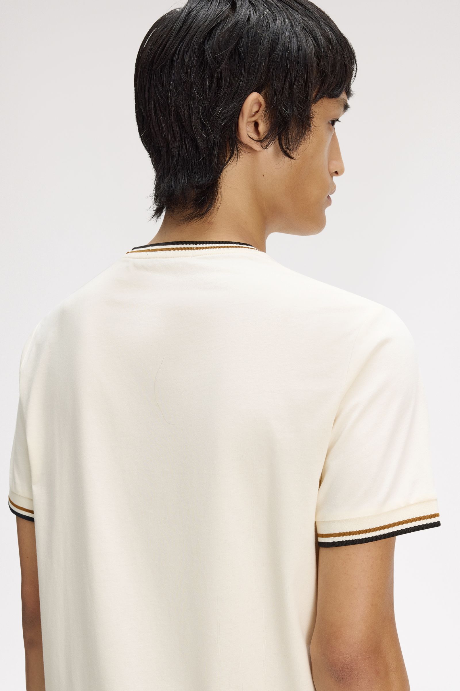 Fred Perry M1588V Twin Tipped T-Shirt 79B - Ecru/Dark Caramel/Black