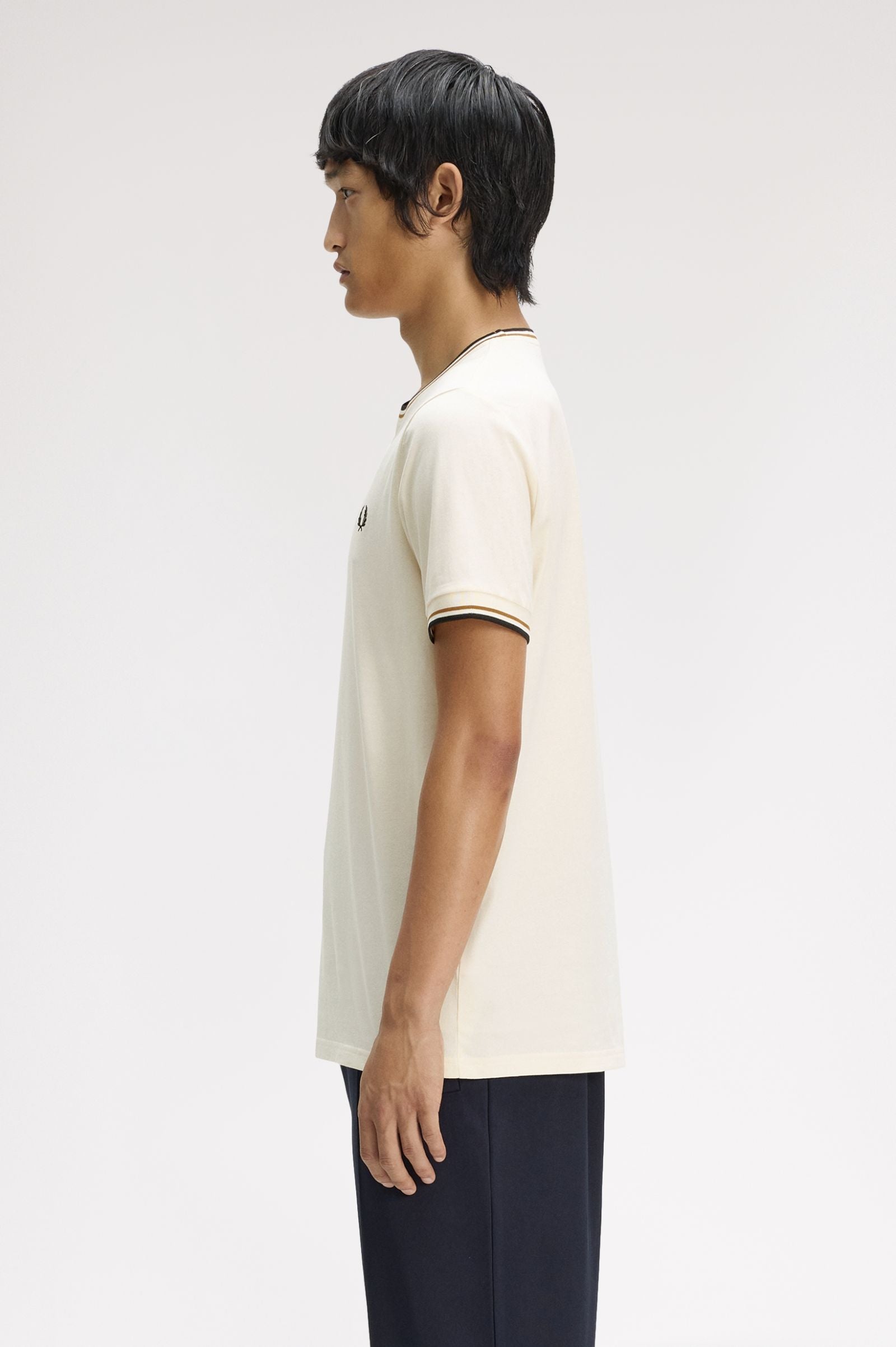 Fred Perry M1588V Twin Tipped T-Shirt 79B - Ecru/Dark Caramel/Black