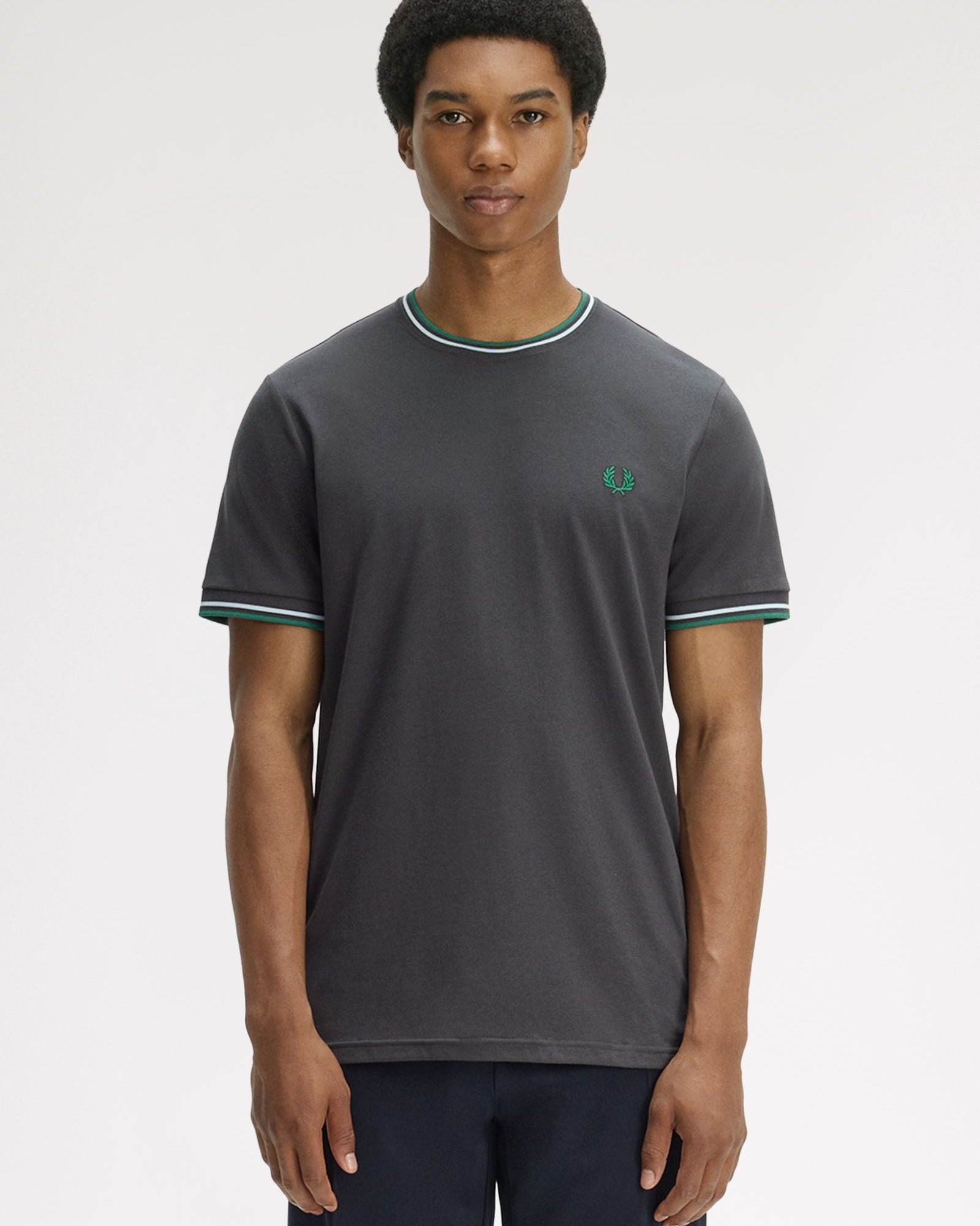 Fred Perry M1588V Twin Tipped T-Shirt 85B - ANGY/LIIC/SPGN