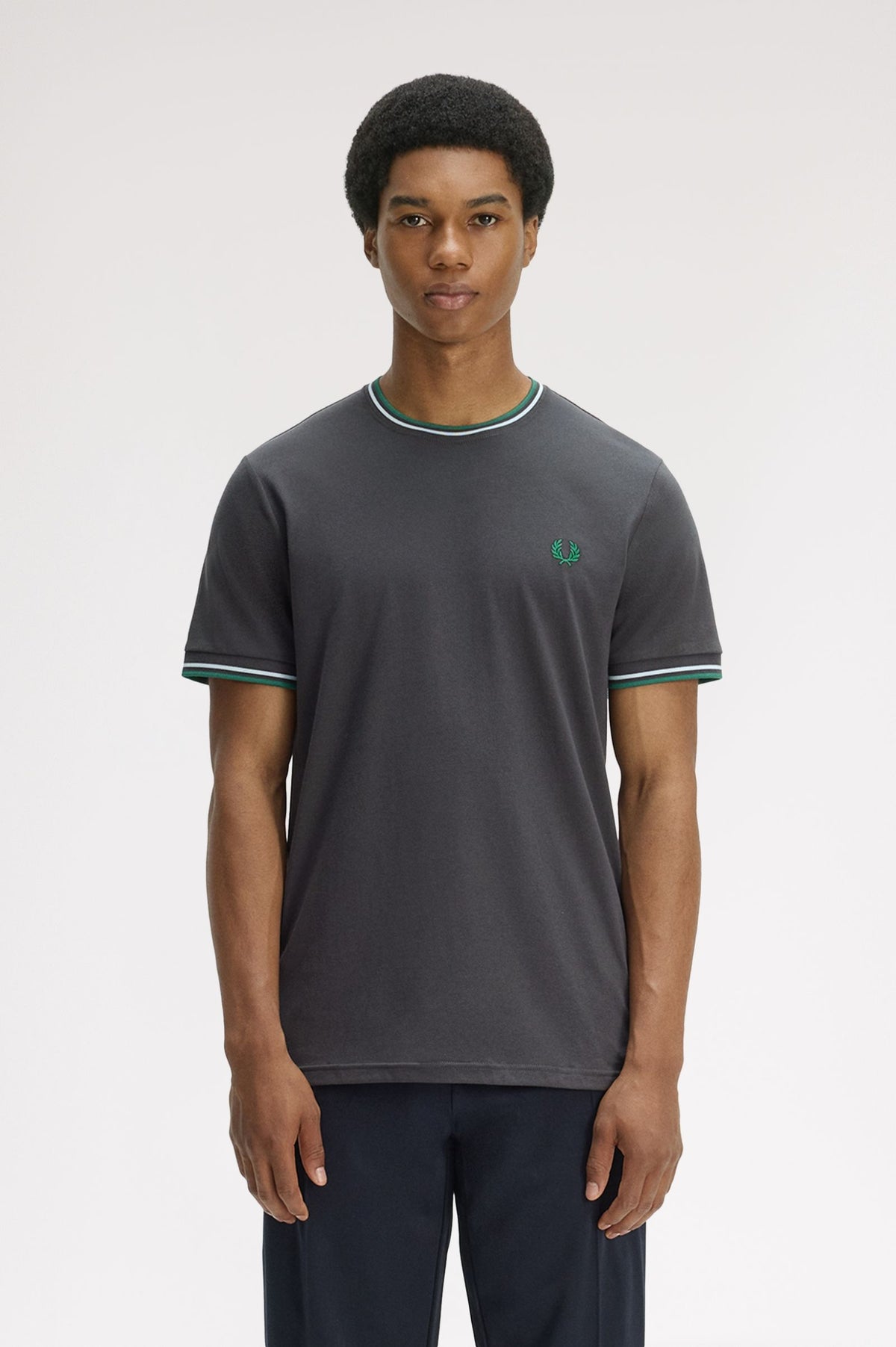 Fred Perry M1588V Twin Tipped T-Shirt 85B - ANGY/LIIC/SPGN