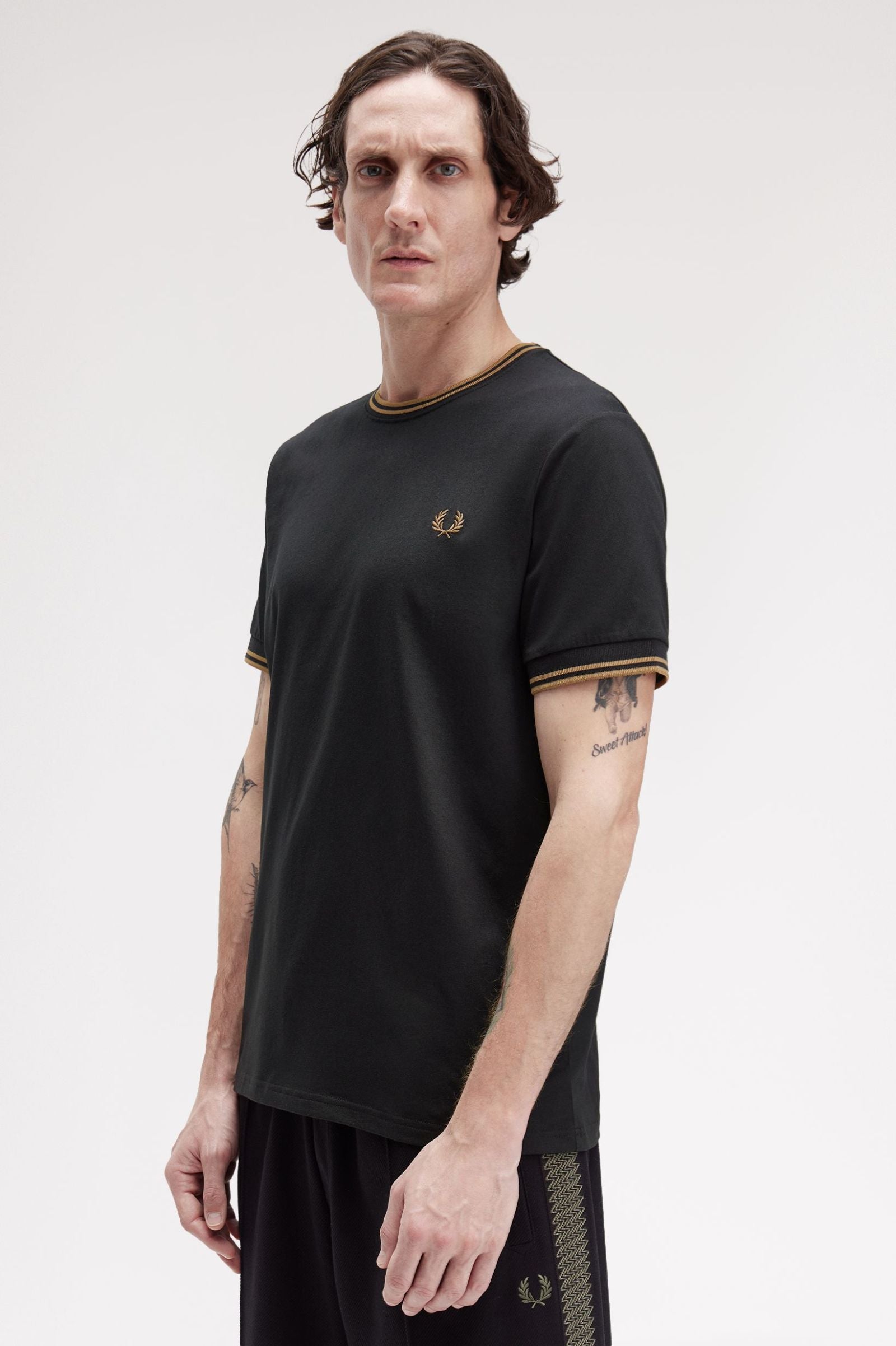 Fred Perry M1588V Twin Tipped T-Shirt - Q27 Black/Shaded Stone