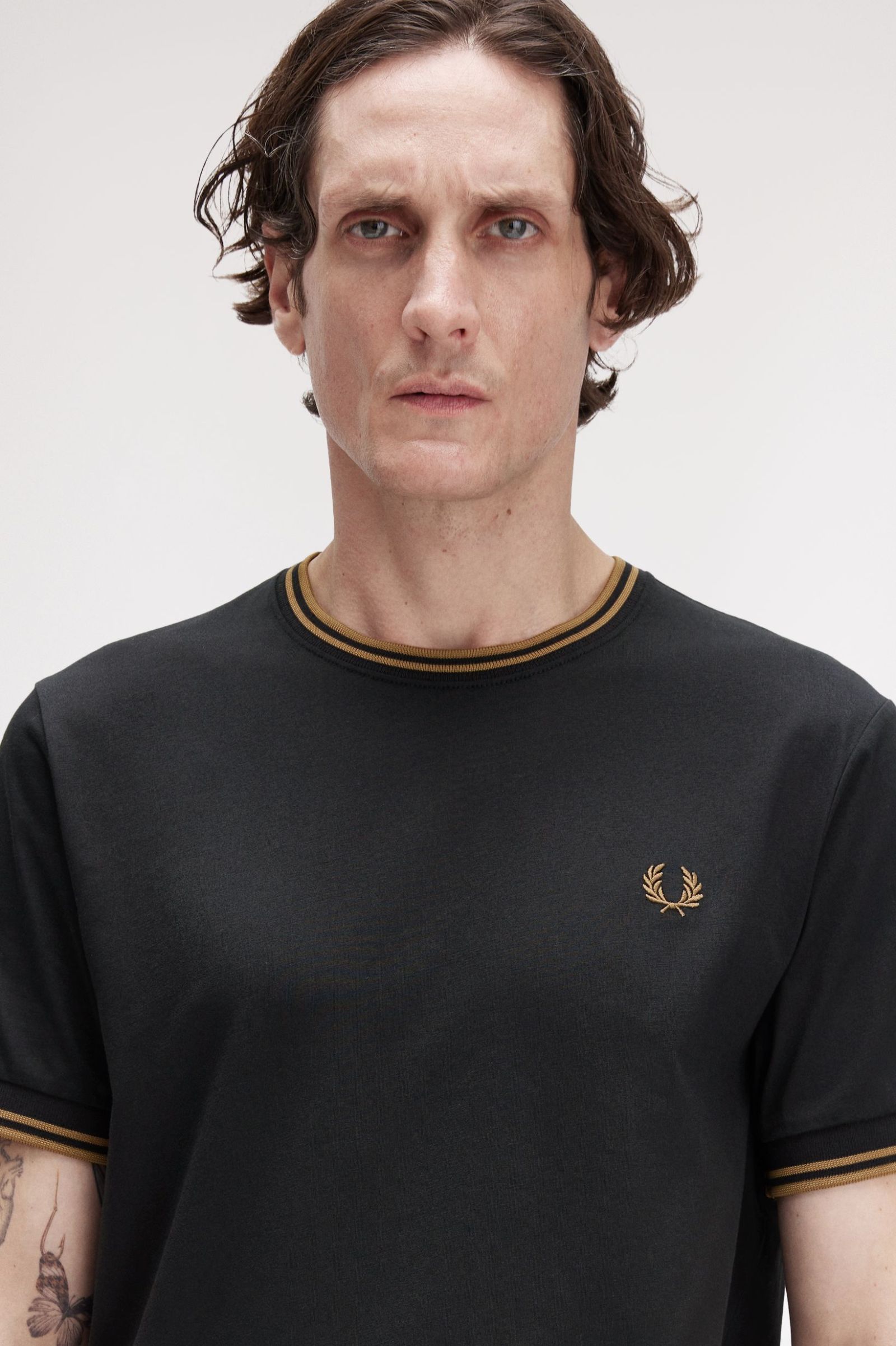 Fred Perry M1588V Twin Tipped T-Shirt - Q27 Black/Shaded Stone