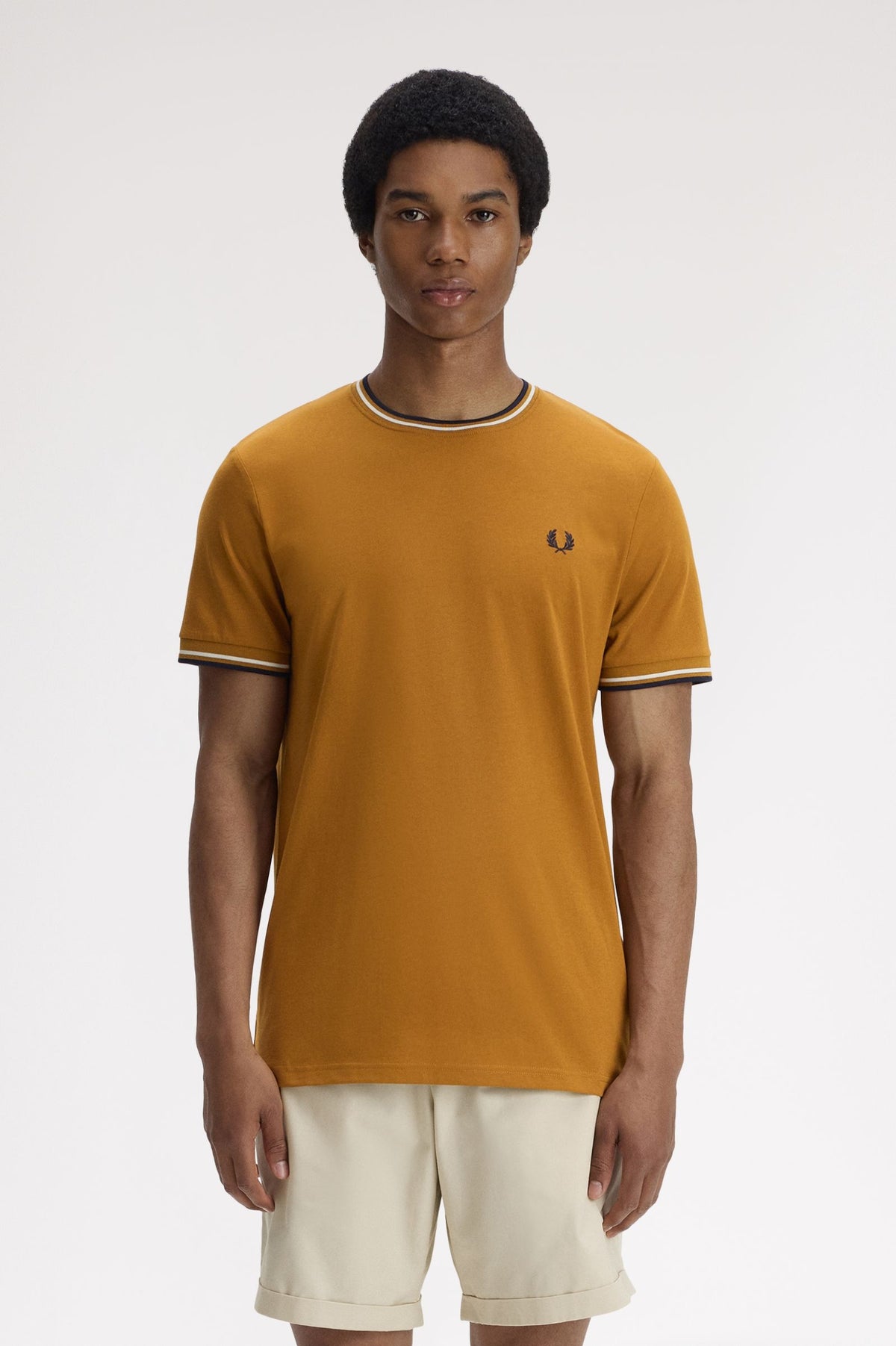 Fred Perry M1588V Twin Tipped T-Shirt V46 - Dark Caramel/Ecru/Navy