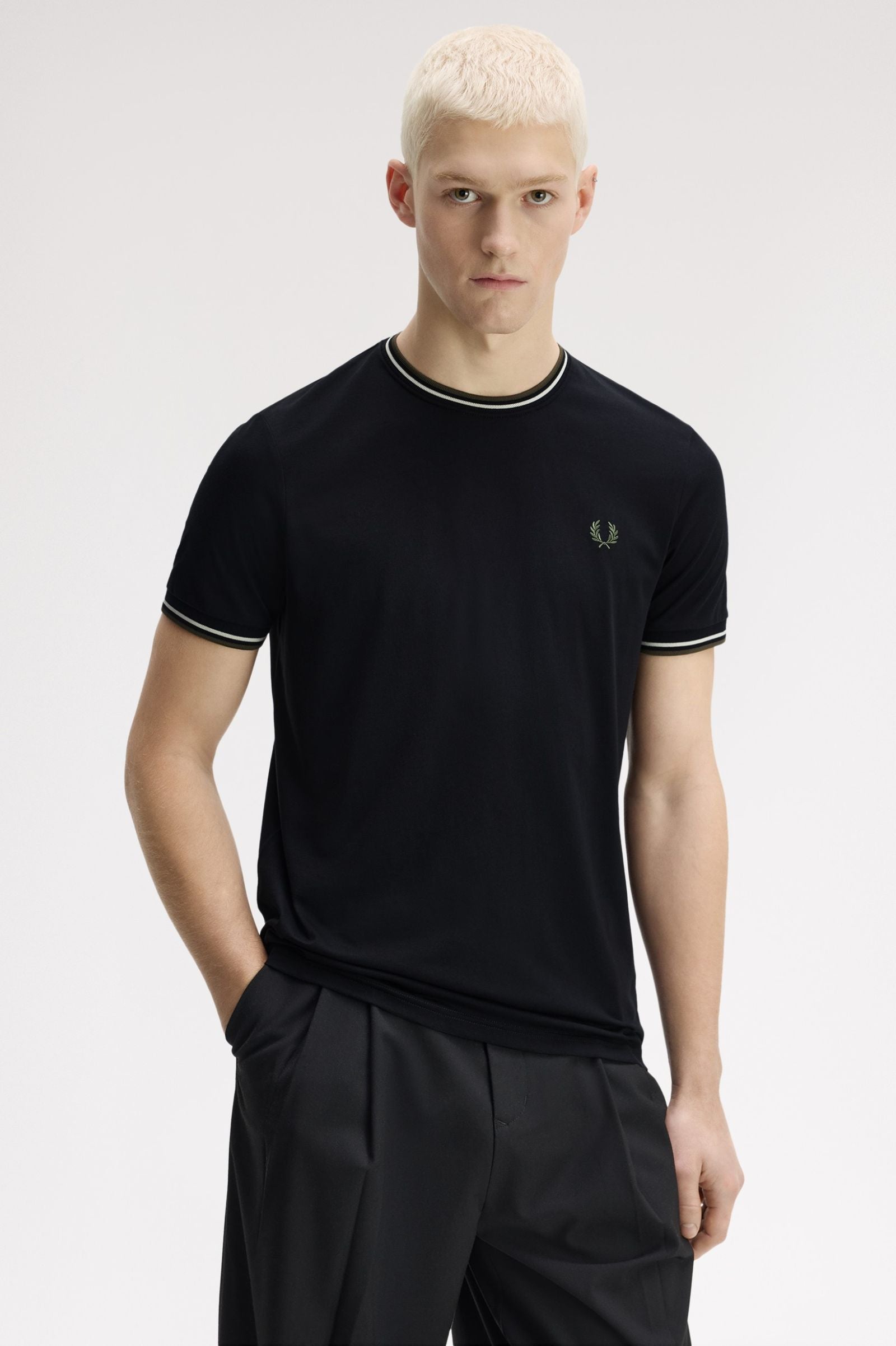 Fred Perry M1588 Twin Tipped T-Shirt W54 - Black/Ecru/Laurel Wreath