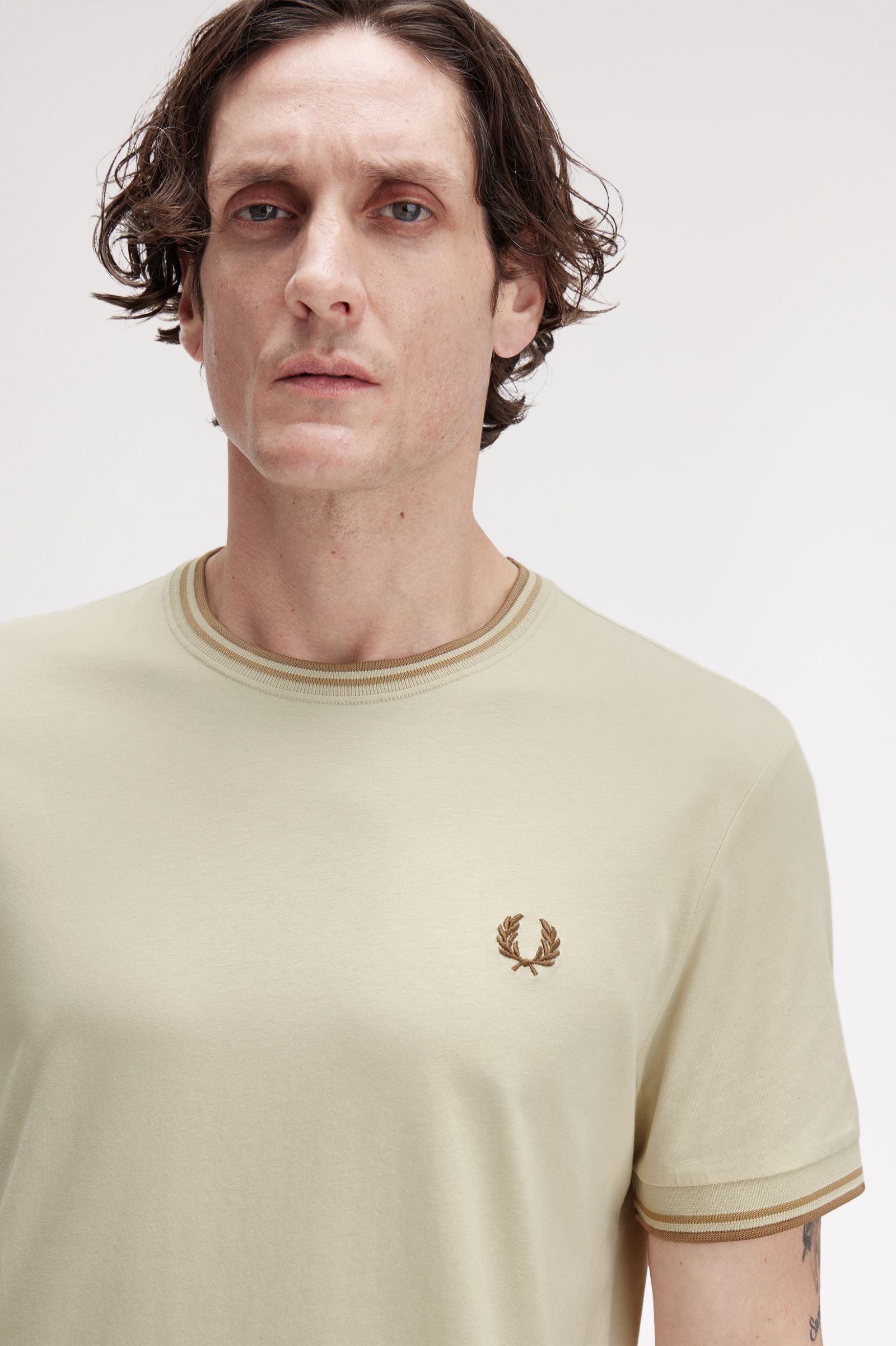 Fred Perry M1588V Twin Tipped T-Shirt Z53 Oatmeal/Warm Stone