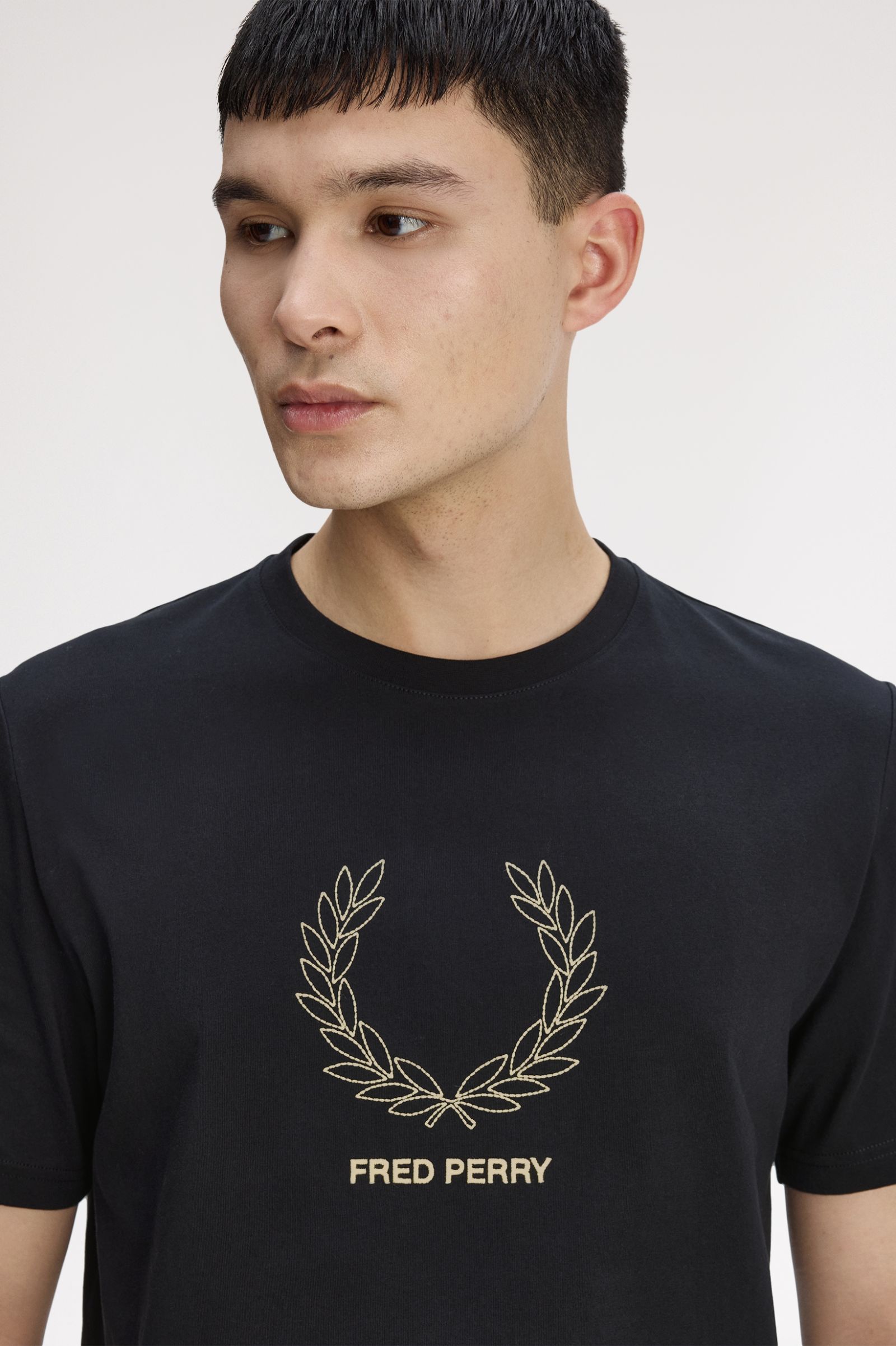 Fred Perry M1775 Outline Laurel Wreath T-Shirt - 102 Black