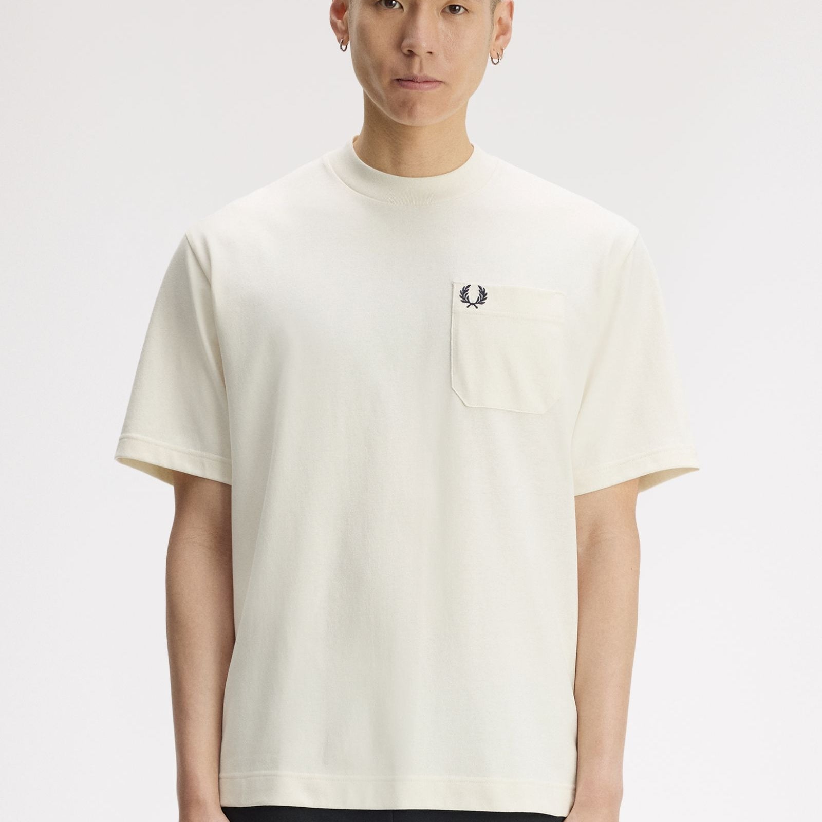 Fred Perry M3490 Relaxed T-Shirt 560 - Ecru