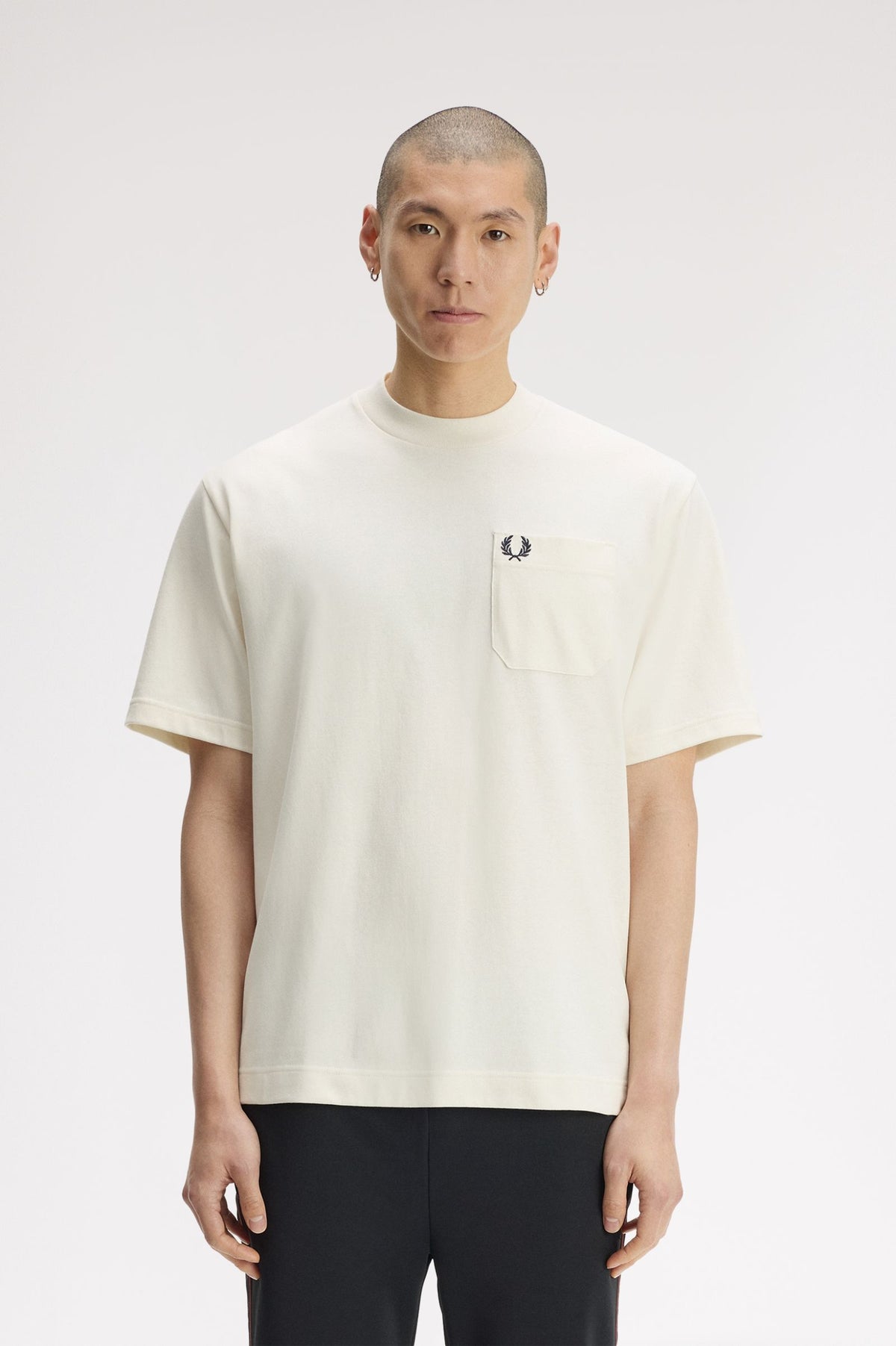 Fred Perry M3490 Relaxed T-Shirt 560 - Ecru