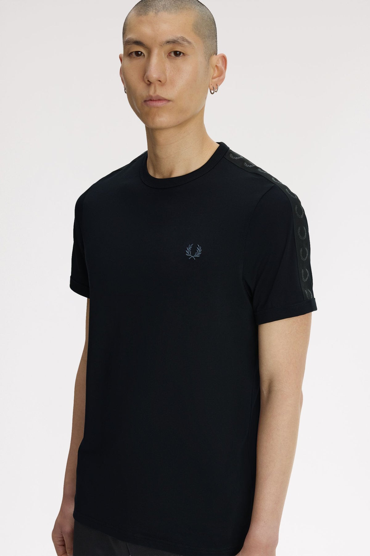 Fred Perry M4613 Contrast Tape Ringer T-Shirt 236 - Black