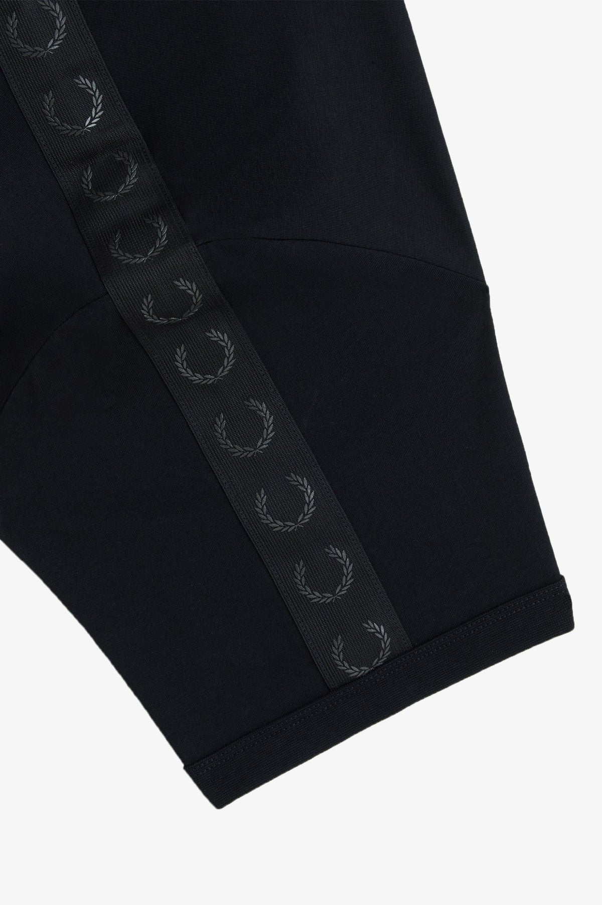 Fred Perry M4613 Contrast Tape Ringer T-Shirt 236 - Black