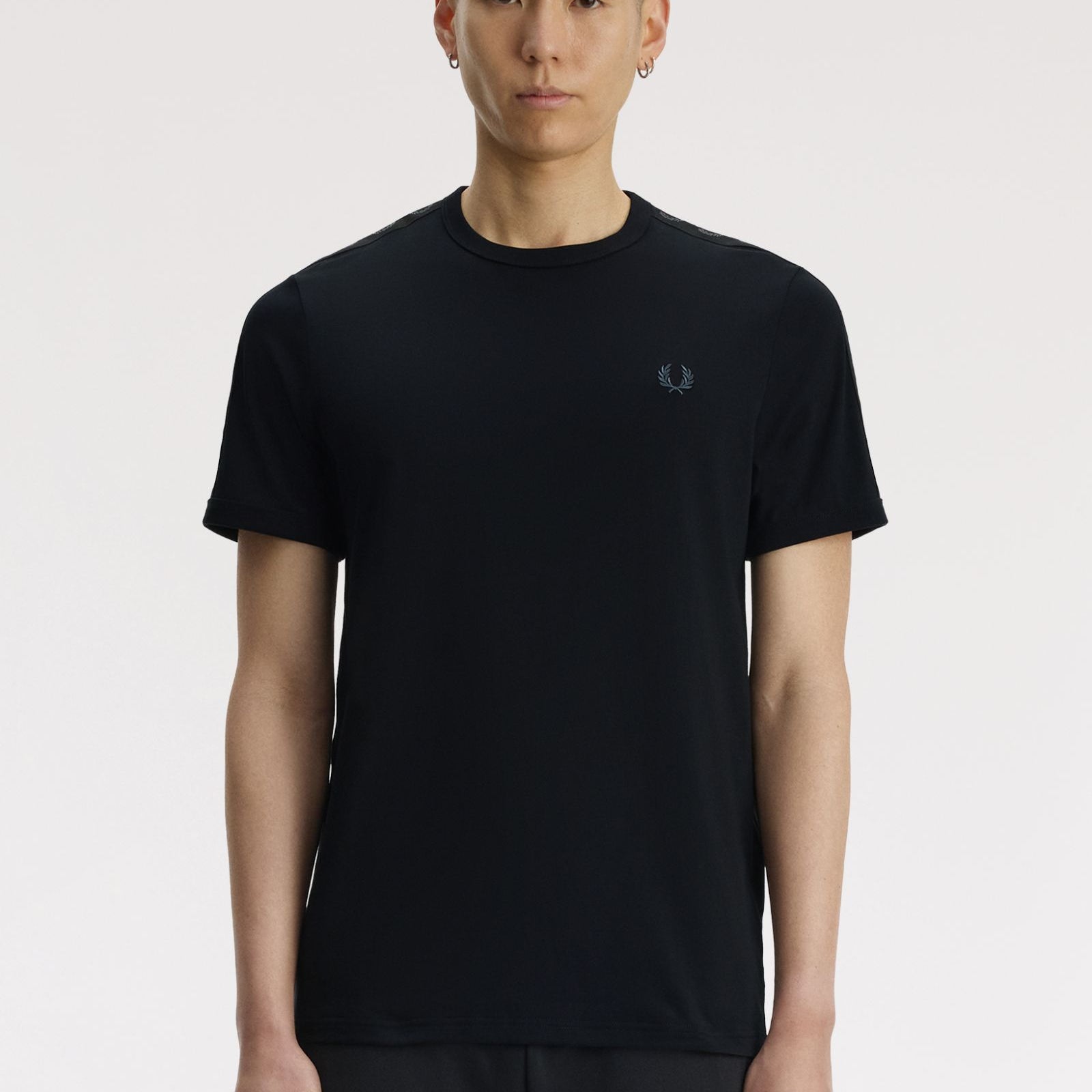 Fred Perry M4613 Contrast Tape Ringer T-Shirt 236 - Black