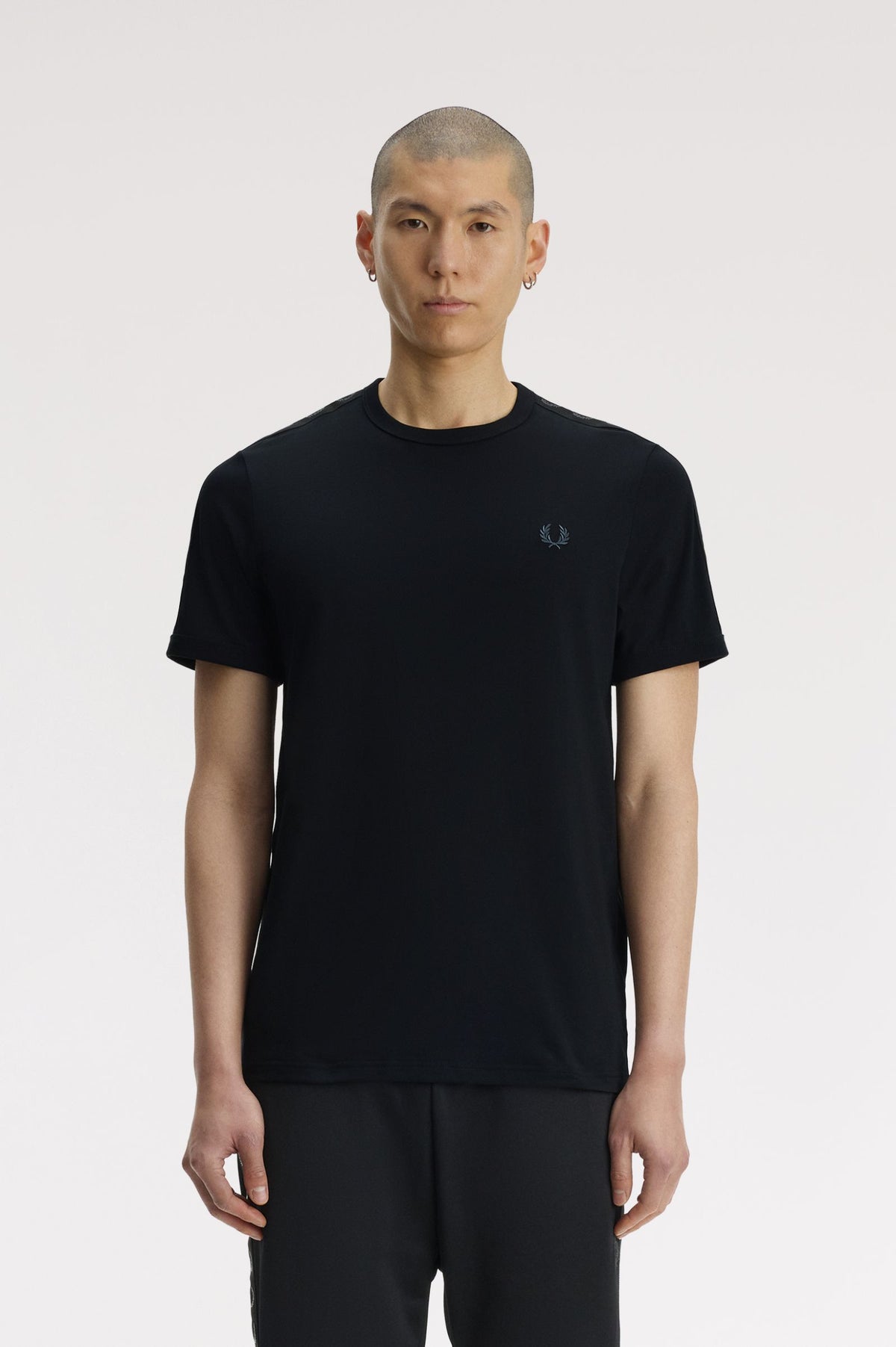 Fred Perry M4613 Contrast Tape Ringer T-Shirt 236 - Black