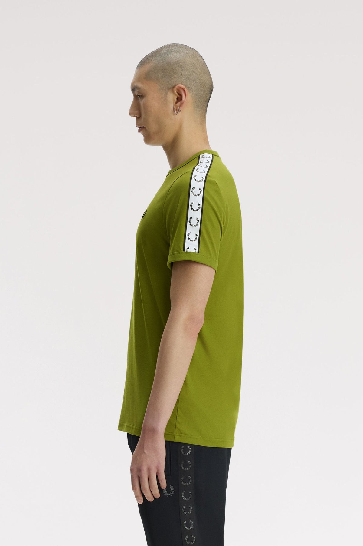 Fred Perry M4613 Contrast Tape Ringer T-Shirt 60C - Apple