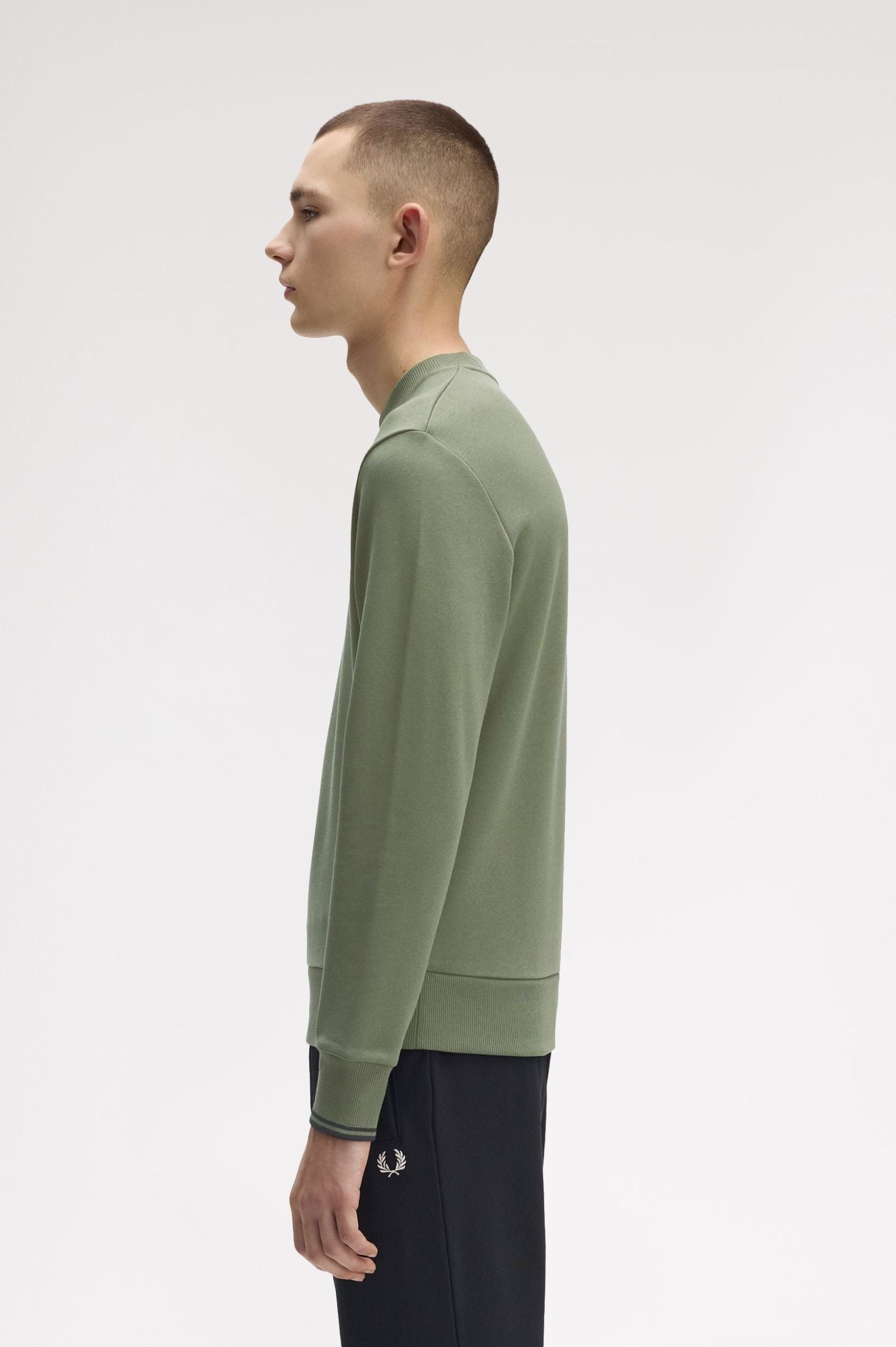 Fred Perry M7535 Crew Neck Sweatshirt - Z50 Laurel Wreath Green Black