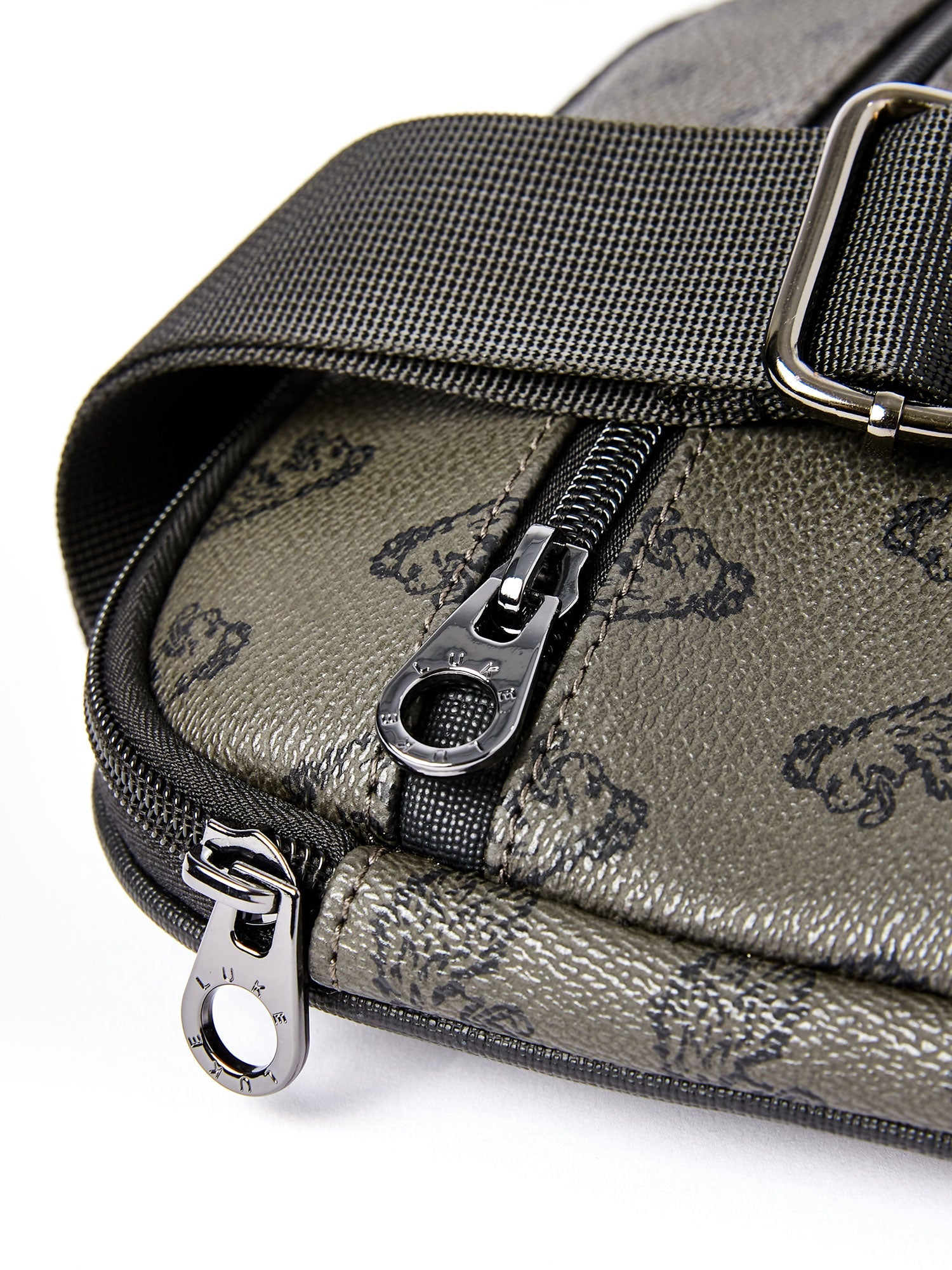 Luke 1977 M781252 Beesley Crossbody Bag Black