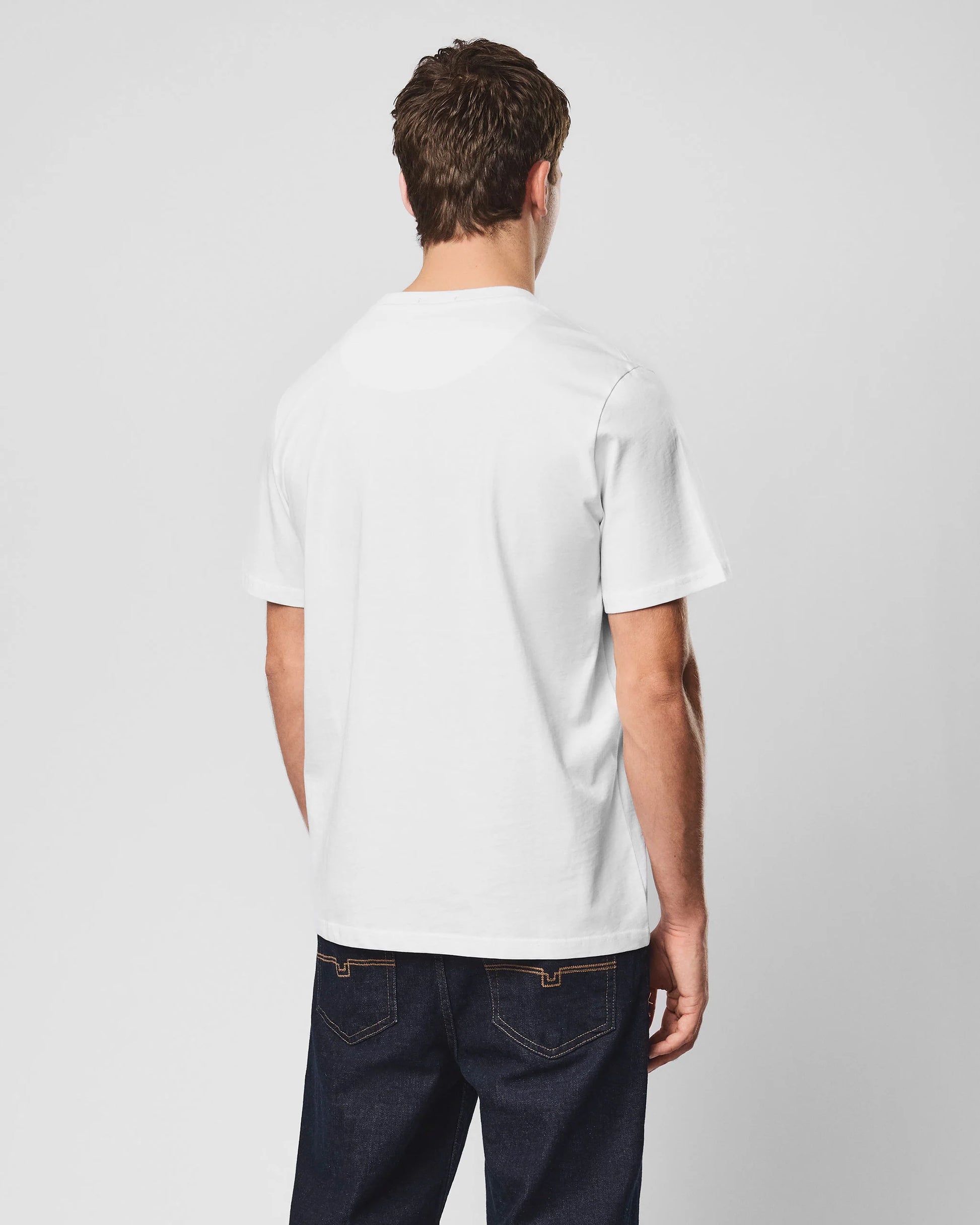 Weekend Offender PT1B16 Drarga Graphic T-Shirt - White