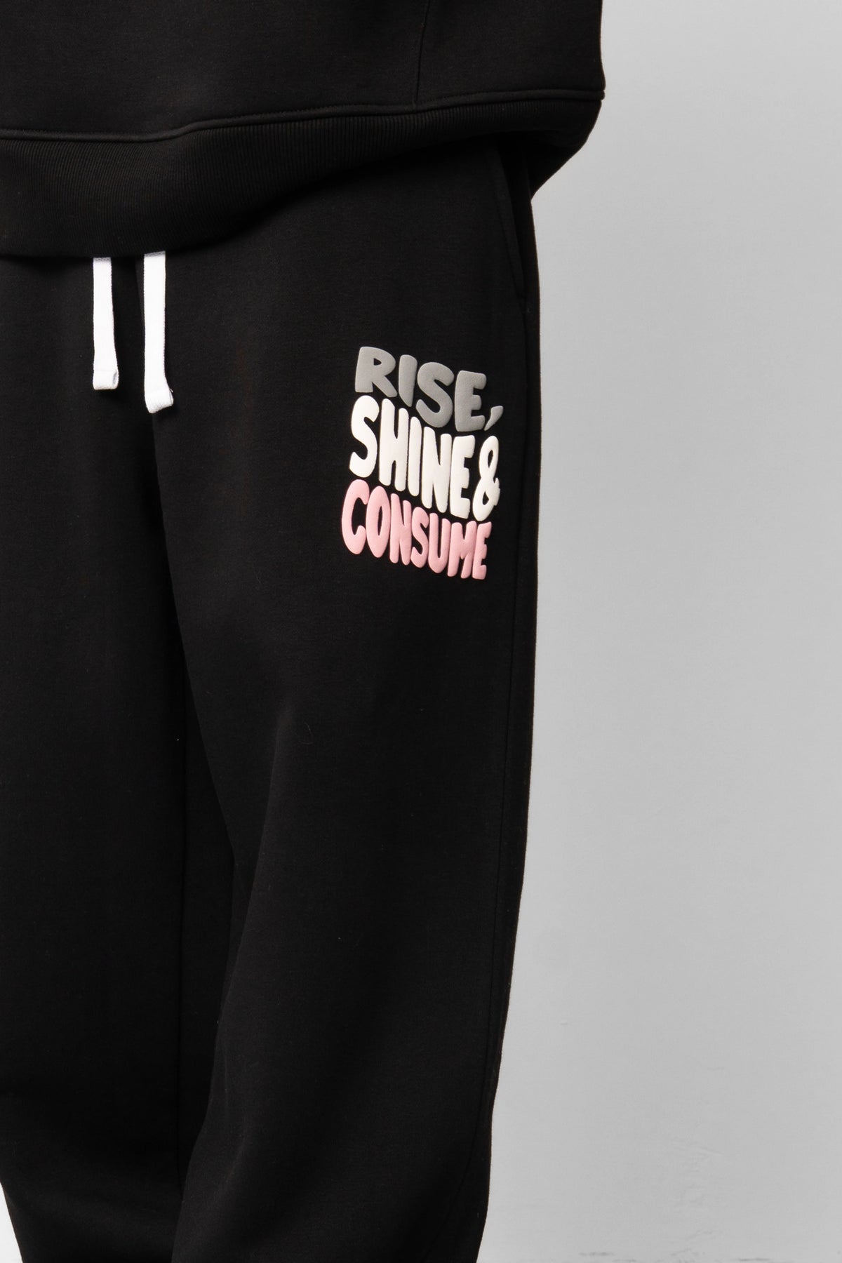 Fresh Flavours Rise Joggers - Black