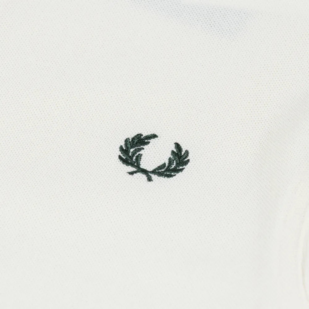 Fred Perry M6000 Polo Shirt 13B - Ecru/Grassroots
