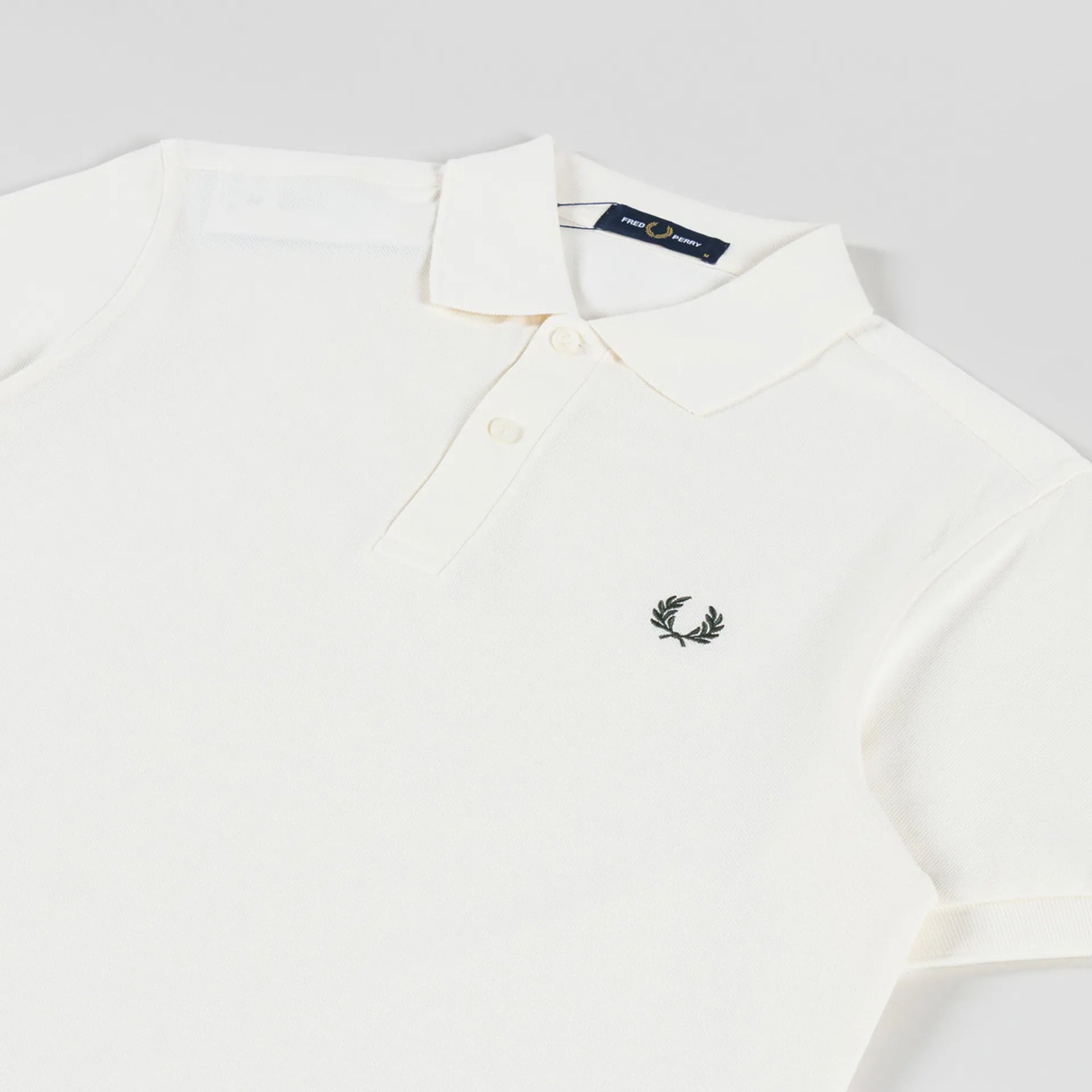 Fred Perry M6000 Fred Perry Polo Shirt V11 - Ecru/Night Green